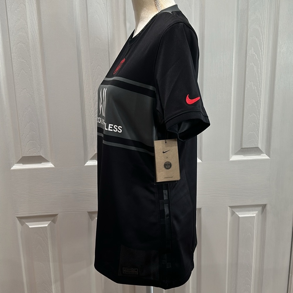 Nike Women’s Jersey Size  L - Picture 9 of 15